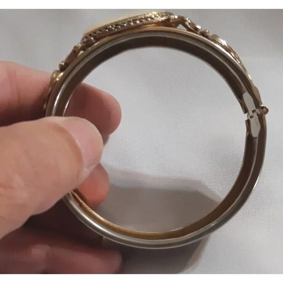 Vintage Gold Toned Hinged Bangle Bracelet Mother Of Pearl Cabachon 1950s To 60s - Picture 4 of 10